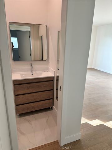 1927 Pelham Avenue 4, Los Angeles, CA 90025