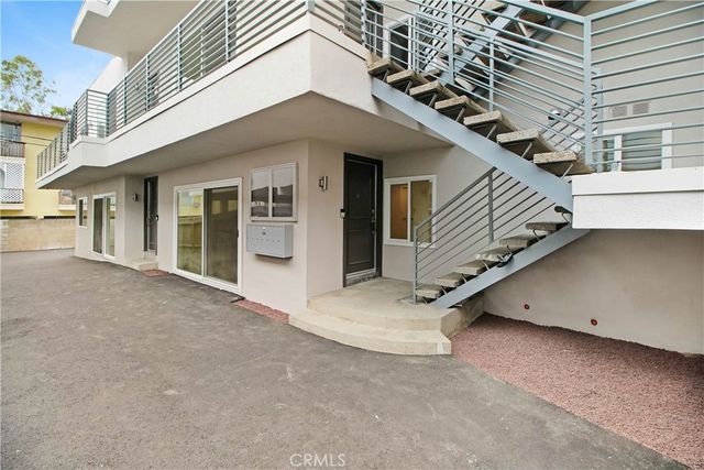 1927 Pelham Avenue 4, Los Angeles, CA 90025