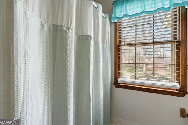 112 Allison Circle, Carrollton, GA 30117