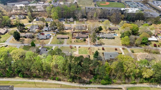 112 Allison Circle, Carrollton, GA 30117