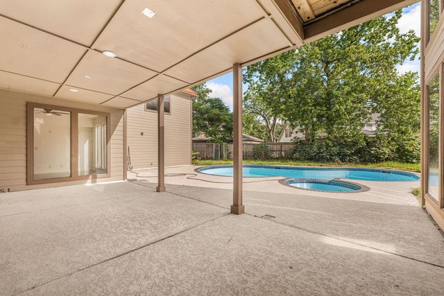 13806 Wilde Forest Court, Sugar Land, TX 77498