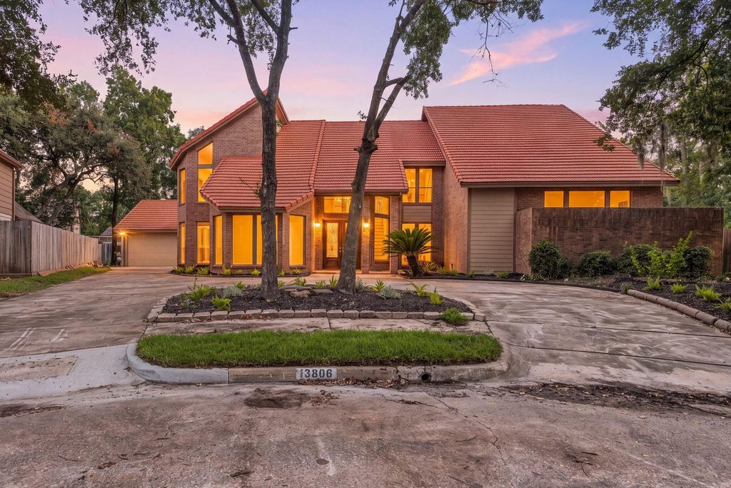 13806 Wilde Forest Court, Sugar Land, TX 77498