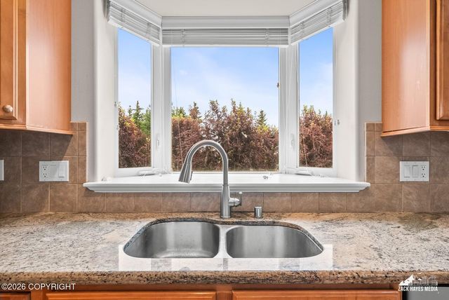 16220 Noble Point Drive, Anchorage, AK 99516