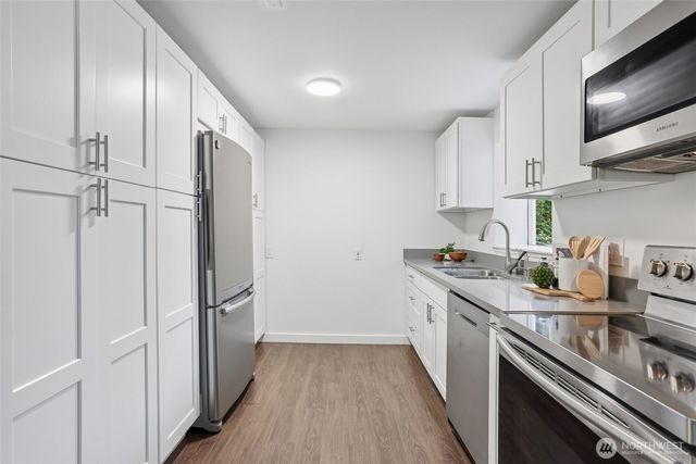 1318 Lake Washington Boulevard S, Seattle, WA 98144