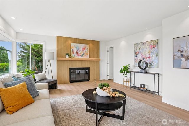 1318 Lake Washington Boulevard S, Seattle, WA 98144