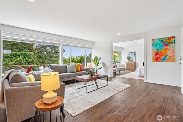 1318 Lake Washington Boulevard S, Seattle, WA 98144