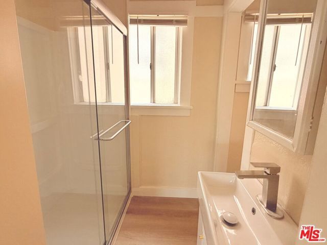 1573 W 30th Street, Los Angeles, CA 90007