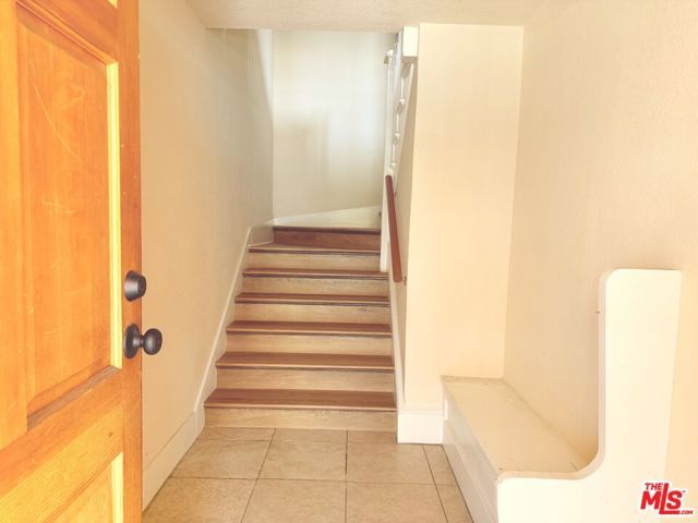 1573 W 30th Street, Los Angeles, CA 90007