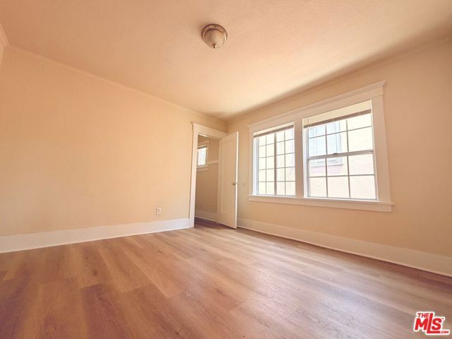 1573 W 30th Street, Los Angeles, CA 90007