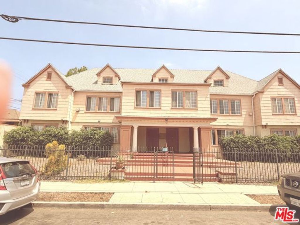 1573 W 30th Street, Los Angeles, CA 90007