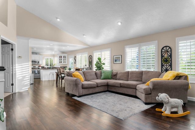 6265 S 2225 E, South Ogden, UT 84403