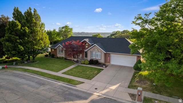 6265 S 2225 E, South Ogden, UT 84403
