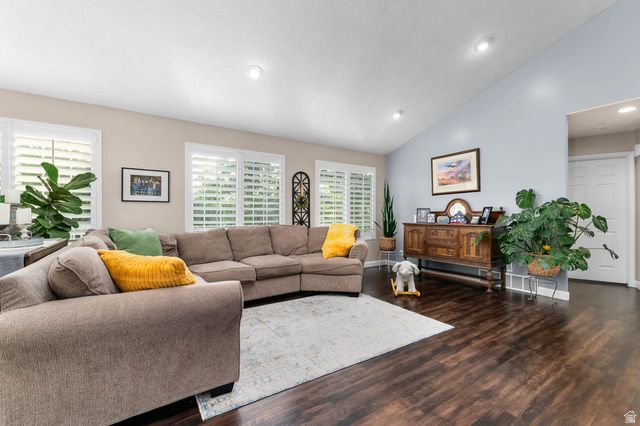 6265 S 2225 E, South Ogden, UT 84403