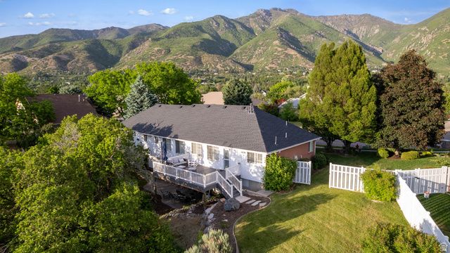 6265 S 2225 E, South Ogden, UT 84403