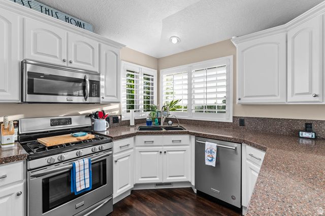 6265 S 2225 E, South Ogden, UT 84403