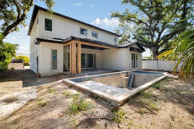 2114 FLOYD STREET, Sarasota, FL 34239