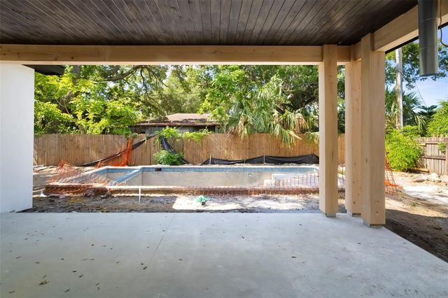 2114 FLOYD STREET, Sarasota, FL 34239