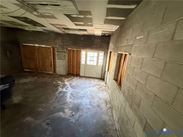 431 S 18th Ave, Hopewell, VA 23860