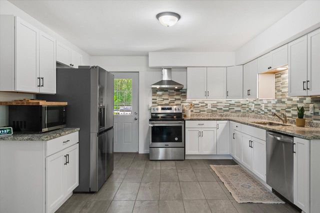 1515 S Sunny Slope ROAD, New Berlin, WI 53151