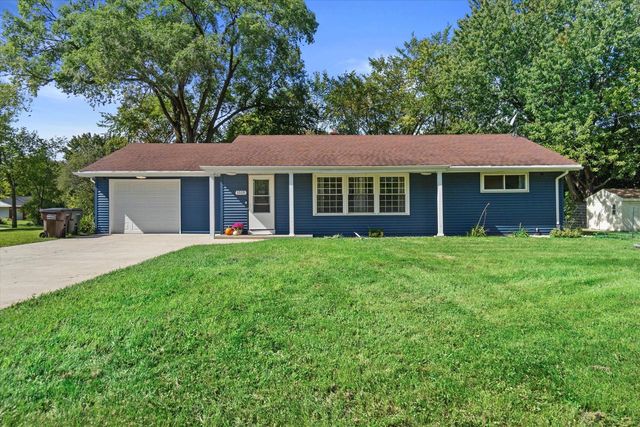1515 S Sunny Slope ROAD, New Berlin, WI 53151
