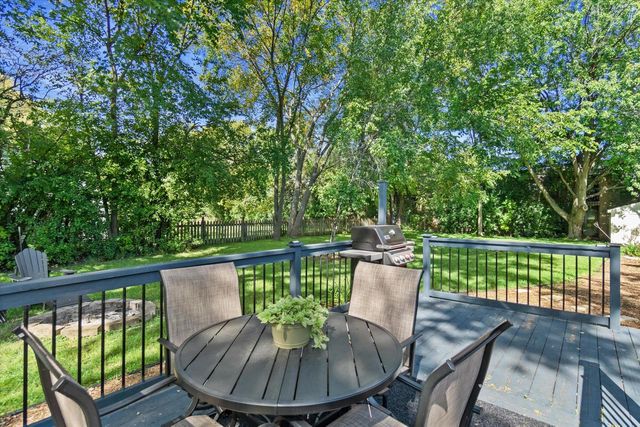 1515 S Sunny Slope ROAD, New Berlin, WI 53151