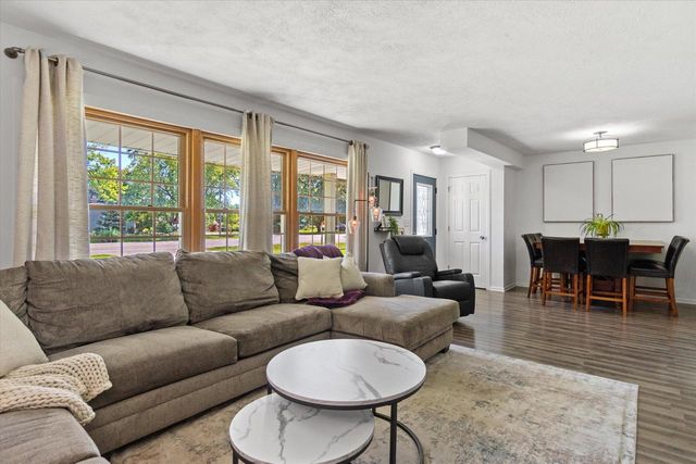 1515 S Sunny Slope ROAD, New Berlin, WI 53151