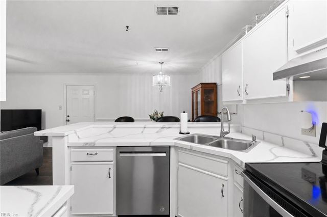 100 Windsor Ln Apt D, Williamsburg, VA 23185
