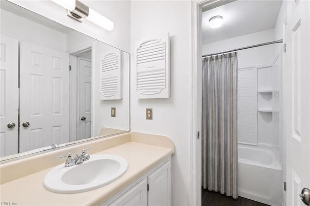 100 Windsor Ln Apt D, Williamsburg, VA 23185