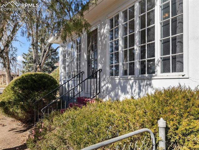 2932 8th Avenue, Pueblo, CO 81008