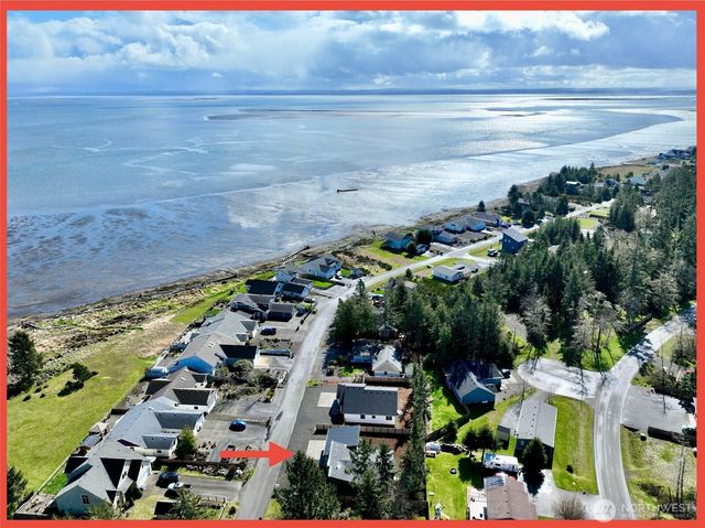 109 Sunrise Avenue SE, Ocean Shores, WA 98569