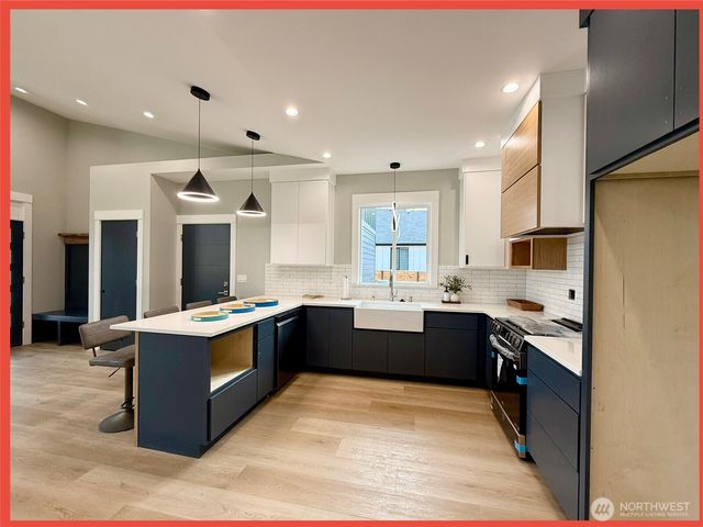 109 Sunrise Avenue SE, Ocean Shores, WA 98569