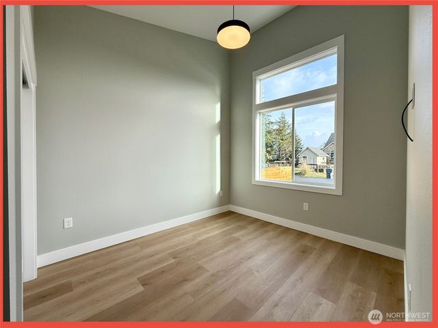 109 Sunrise Avenue SE, Ocean Shores, WA 98569