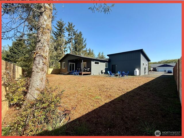 109 Sunrise Avenue SE, Ocean Shores, WA 98569