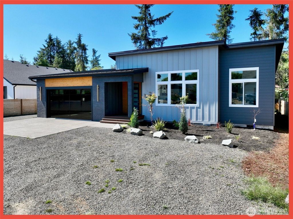 109 Sunrise Avenue SE, Ocean Shores, WA 98569