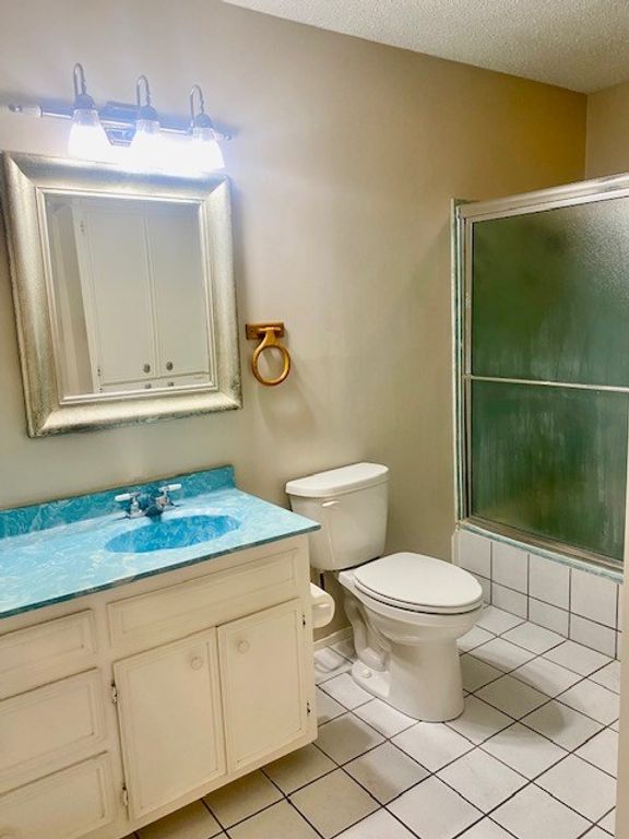 Image 11 of property listing at 2608 Sunset Dr, San Angelo, TX 76904