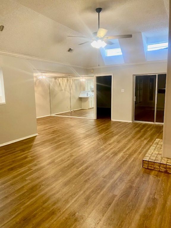 Image 4 of property listing at 2608 Sunset Dr, San Angelo, TX 76904