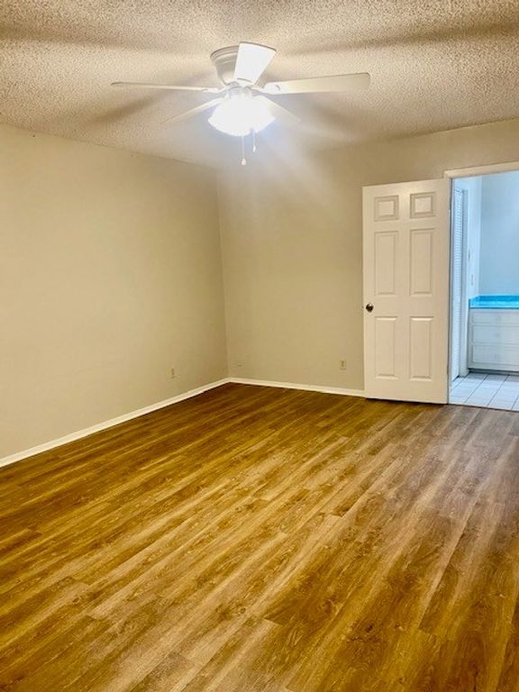 Image 9 of property listing at 2608 Sunset Dr, San Angelo, TX 76904