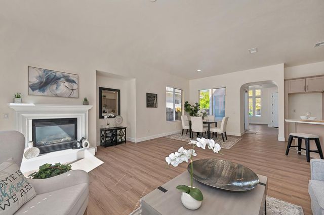 5843 Bridgecross Dr, Sacramento, CA 95835
