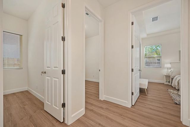 5843 Bridgecross Dr, Sacramento, CA 95835