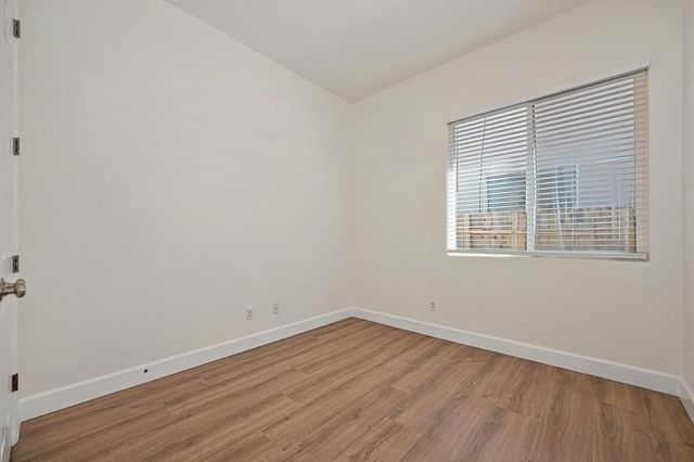 5843 Bridgecross Dr, Sacramento, CA 95835