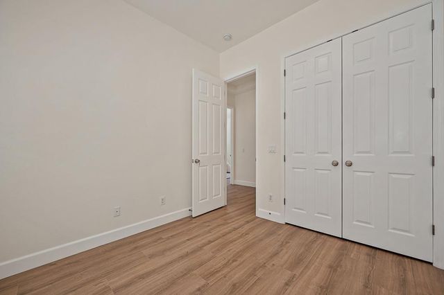 5843 Bridgecross Dr, Sacramento, CA 95835