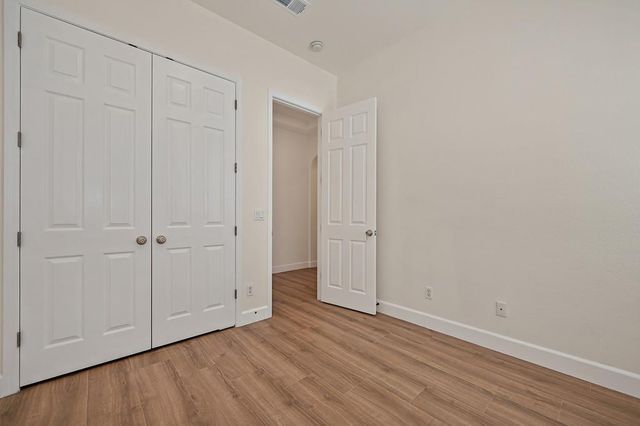 5843 Bridgecross Dr, Sacramento, CA 95835