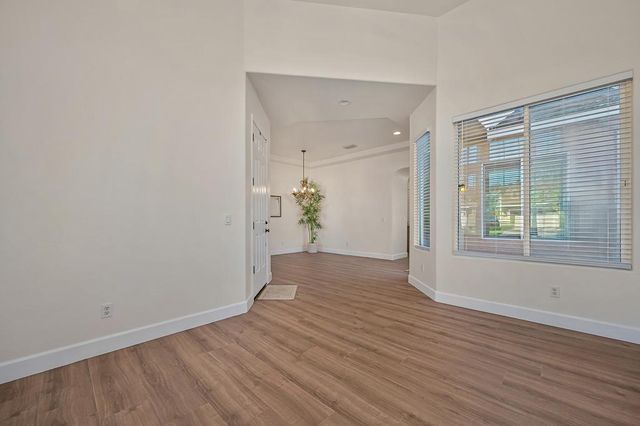5843 Bridgecross Dr, Sacramento, CA 95835