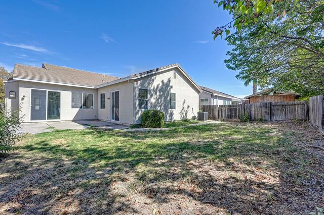 5843 Bridgecross Dr, Sacramento, CA 95835