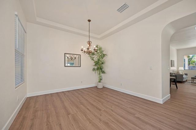 5843 Bridgecross Dr, Sacramento, CA 95835