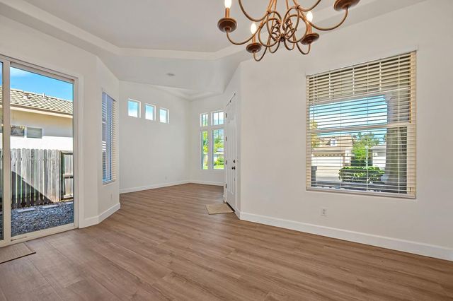 5843 Bridgecross Dr, Sacramento, CA 95835