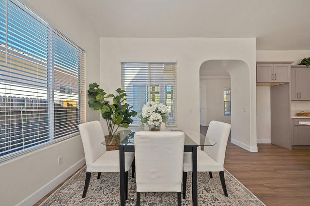 5843 Bridgecross Dr, Sacramento, CA 95835