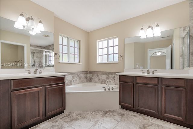 27621 SW 139th Pl, Homestead, FL 33032