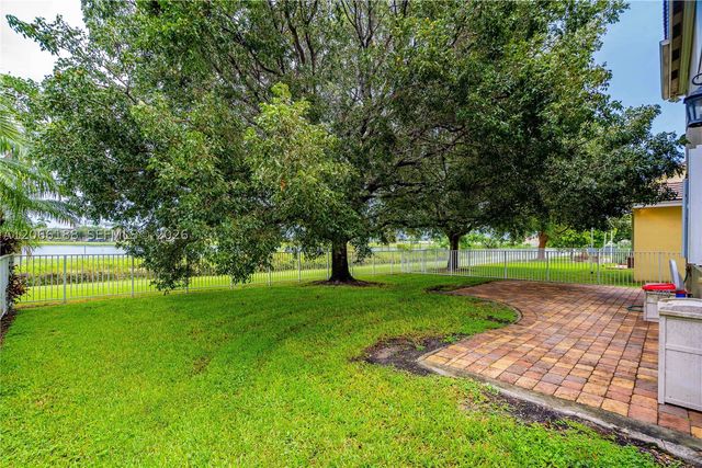 27621 SW 139th Pl, Homestead, FL 33032