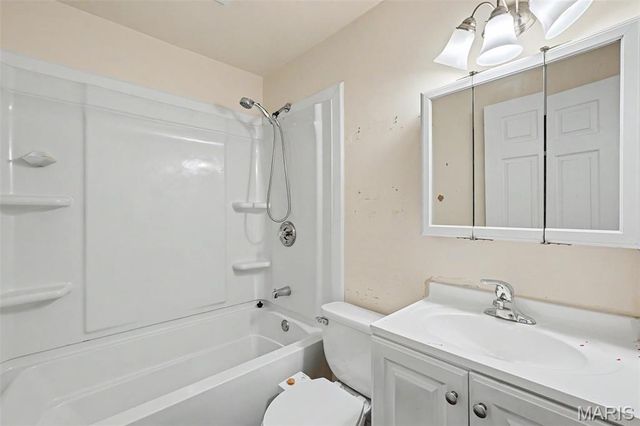 11108 Bernice Avenue, St Ann, MO 63074